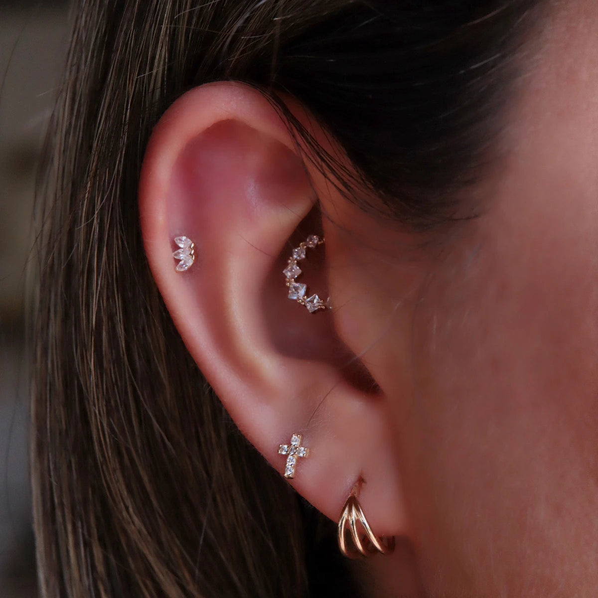 Aro Clicker Persei Oro 14K con Zircones 5A