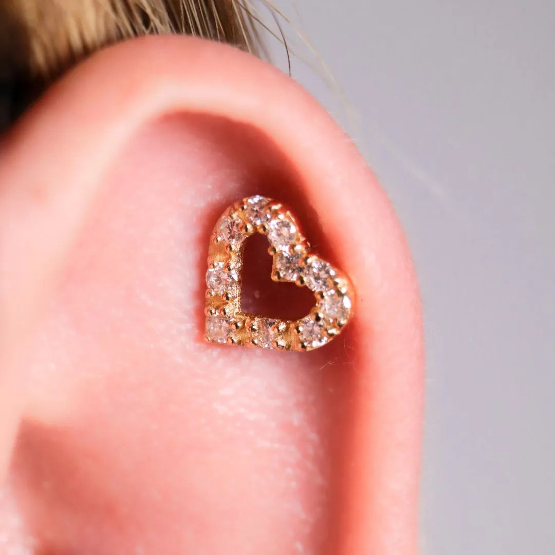 Labret Corazón con Diamantes Naturales en Oro 18K