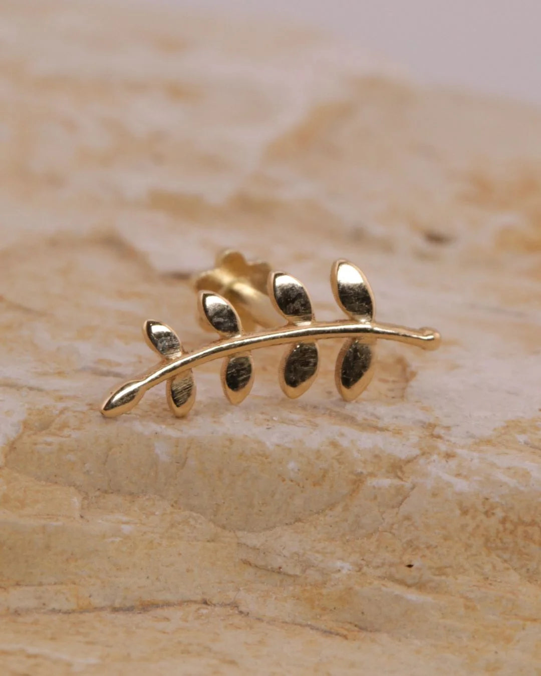 Laurel Petal Labret | 18K Gold