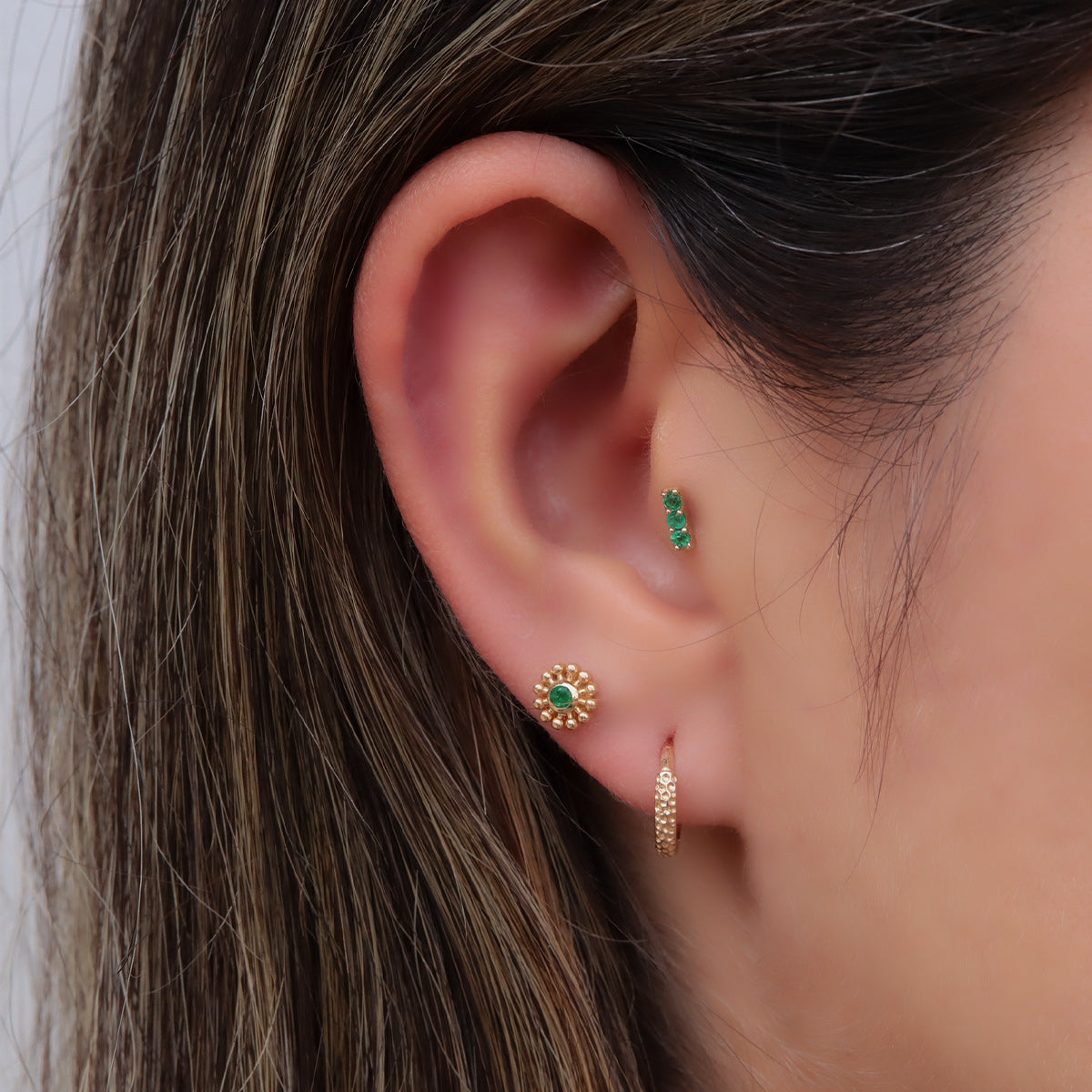 Labret Sol en Oro 18K con Esmeralda Colombiana