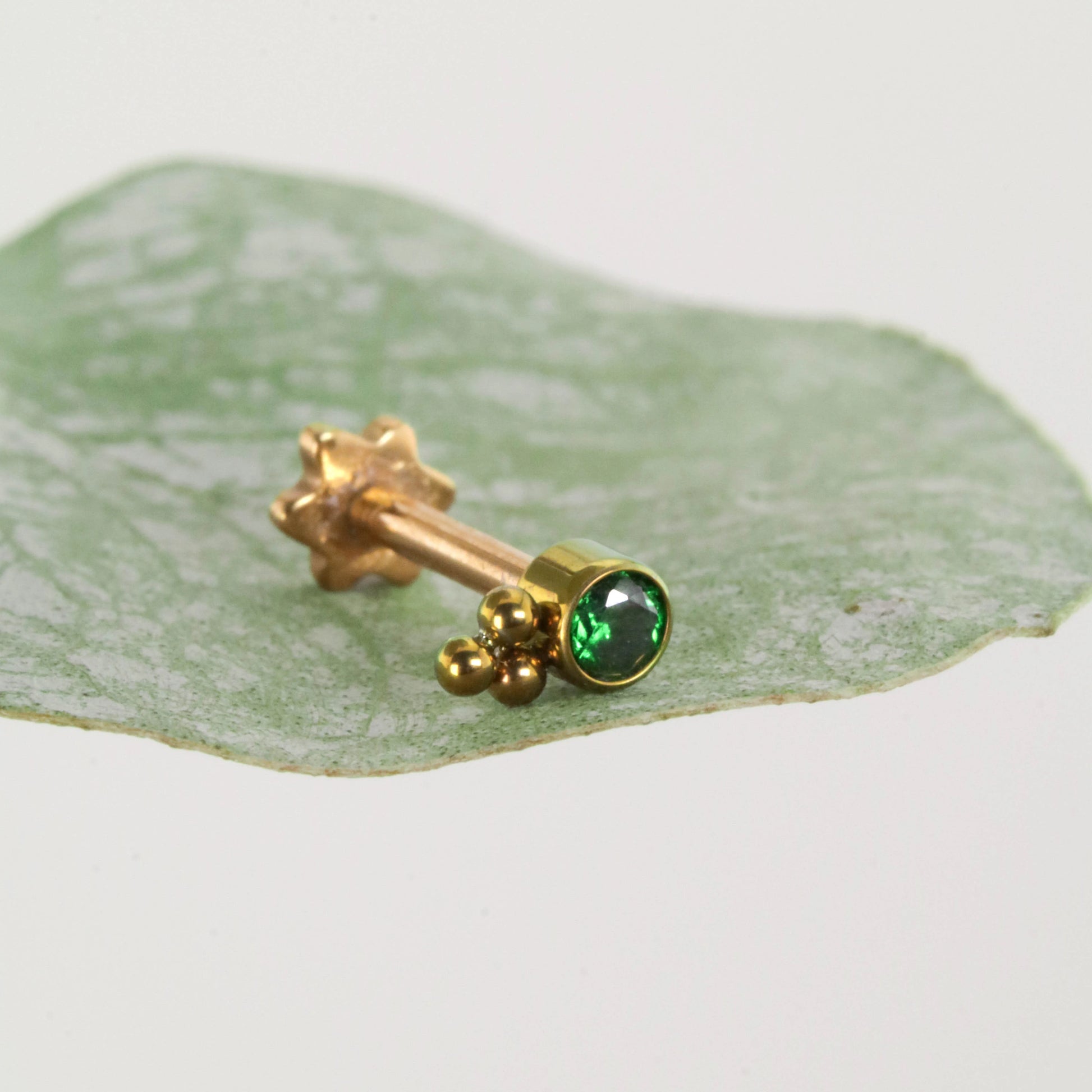Titanium Mini Green Labret