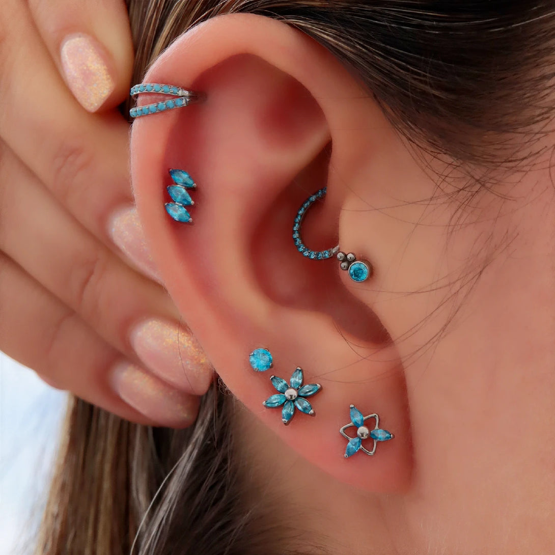 Blue Stone Tragus Piercing Titanium | Sparkling Blue Crystal