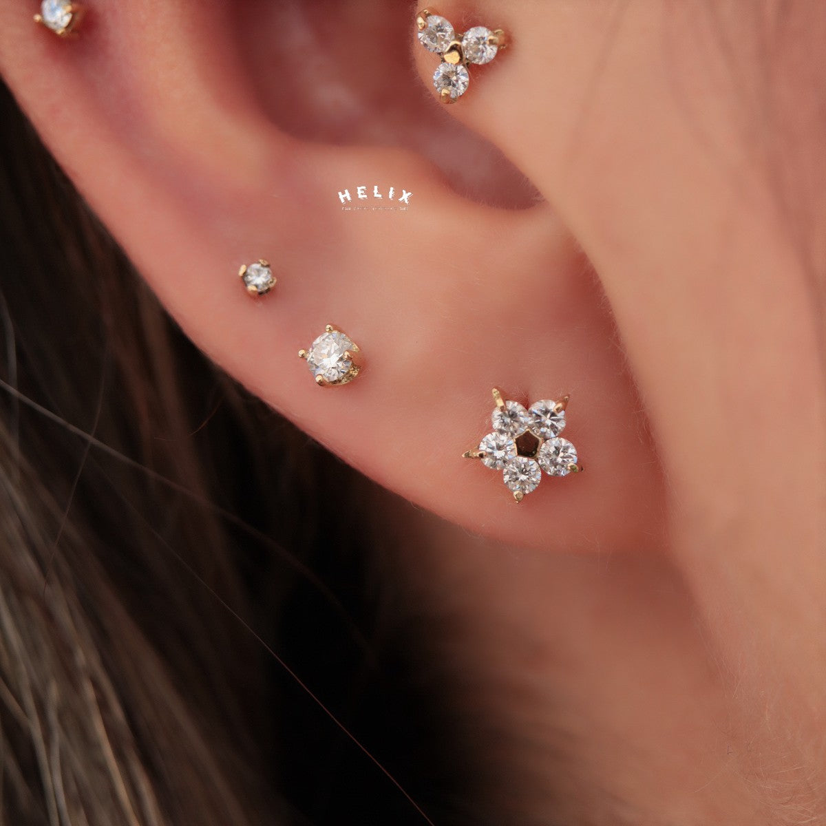 Labret Flor en Oro 18K con Diamante Natural