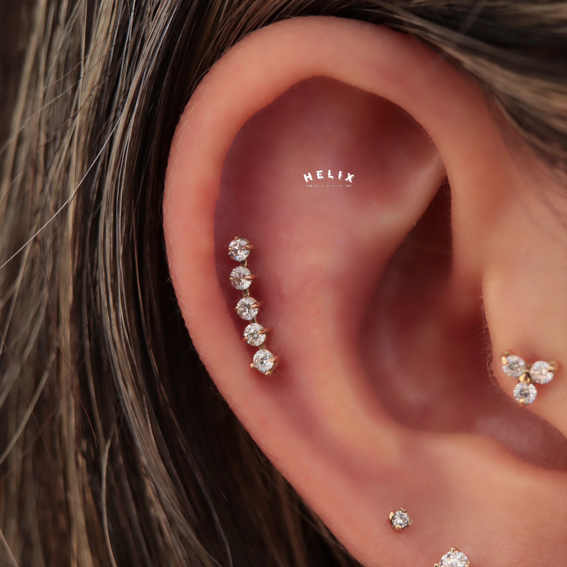 Labret Penta con Cinco Diamantes en Oro 18K