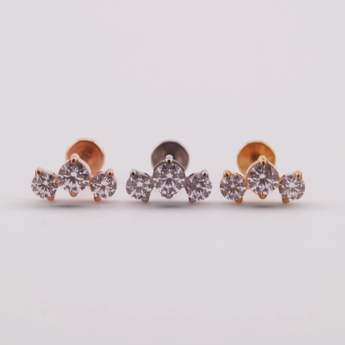 Labret Hydra con Tres Zirconias en Titanio – Dorado / Plateado / Oro rosa