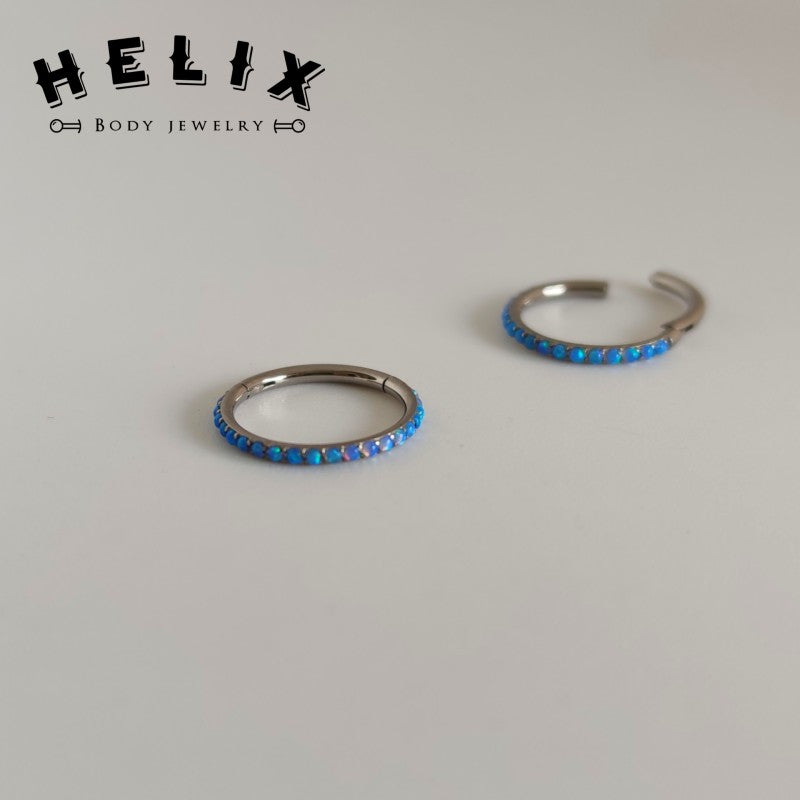 Aro Clicker Aqua con Ópalo en Titanio – Plateado