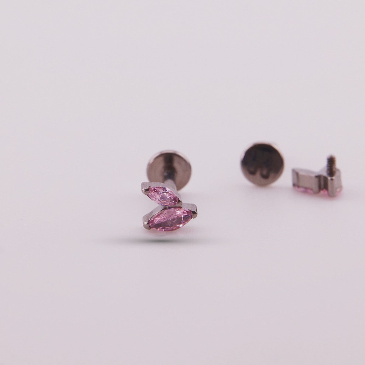 Labret Petal en Titanio