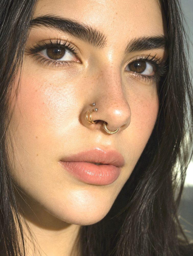 Nariz con nostril y septum Helix